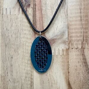 Elegant Havana carbon and steel Pendant Necklace
